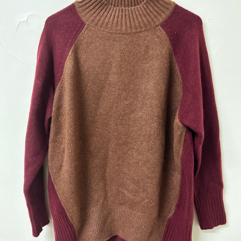 Margeaux & Ellie Ribbed Sweater in Burgundy‎ and Brown size XL
